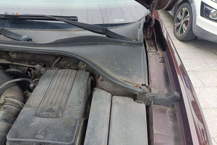 Used Volkswagen Passat 2013 1.8TSI DSG Prestige Edition Engine Bay Left