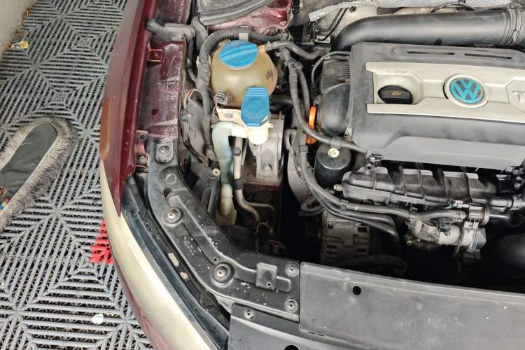Used Volkswagen Passat 2013 1.8TSI DSG Prestige Edition Engine Bay Right