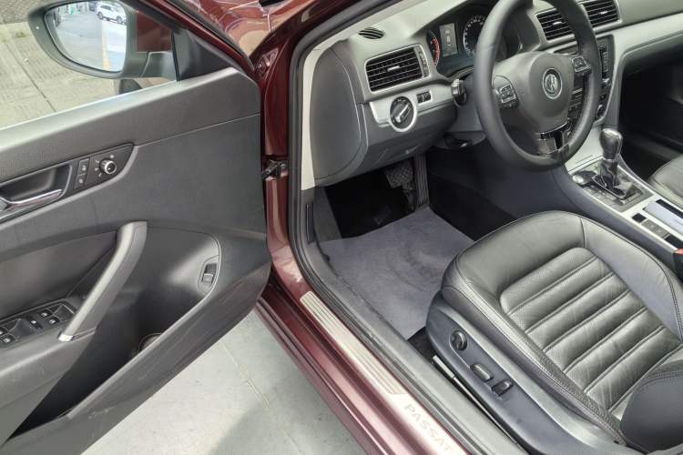 Used Volkswagen Passat 2013 1.8TSI DSG Prestige Edition Exterior 8