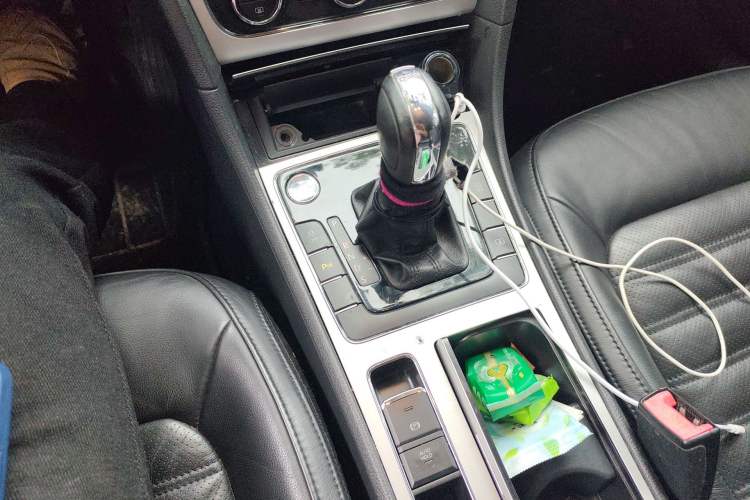 Used Volkswagen Passat 2013 1.8TSI DSG Prestige Edition Gear Lever