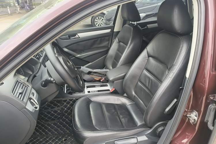 Used Volkswagen Passat 2013 1.8TSI DSG Prestige Edition Left Front Seat