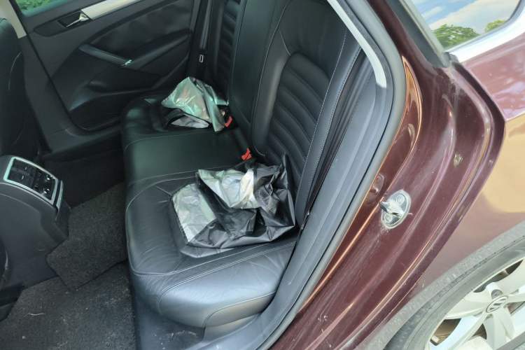 Used Volkswagen Passat 2013 1.8TSI DSG Prestige Edition Left Rear Seat