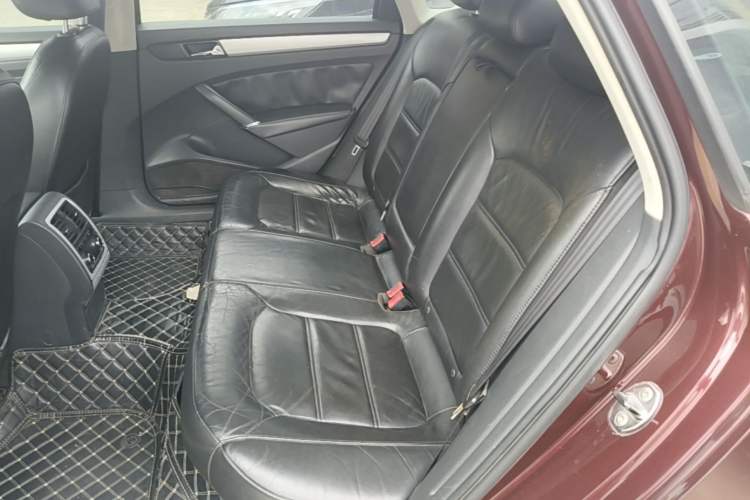 Used Volkswagen Passat 2013 1.8TSI DSG Prestige Edition Left Rear Seat