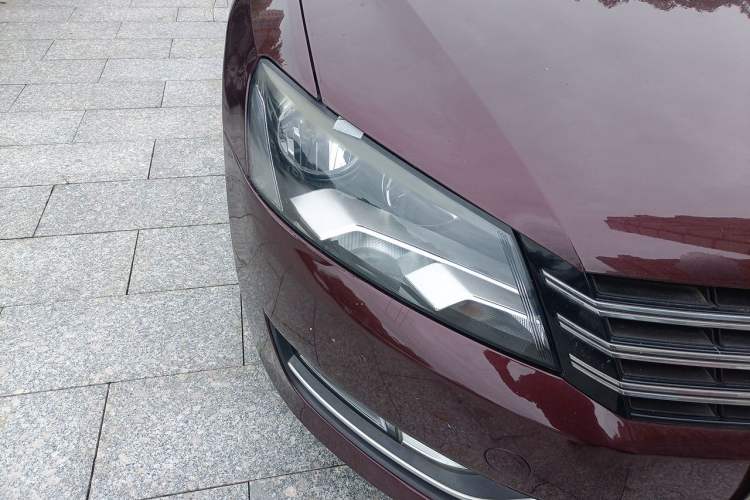 Used Volkswagen Passat 2013 1.8TSI DSG Prestige Edition Right Front Headlight