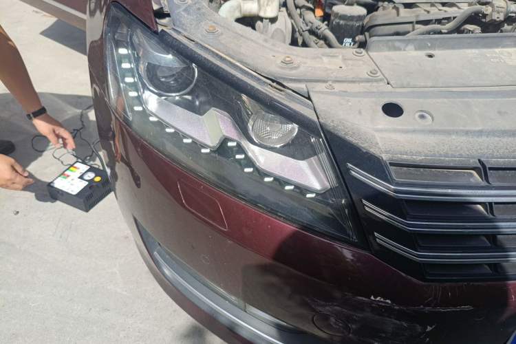 Used Volkswagen Passat 2013 1.8TSI DSG Prestige Edition Right Front Headlight