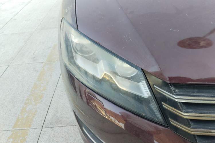 Used Volkswagen Passat 2013 1.8TSI DSG Prestige Edition Right Front Headlight