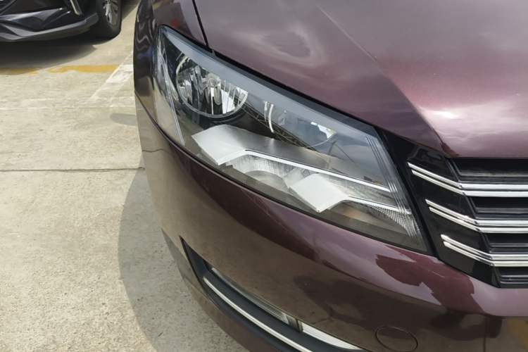 Used Volkswagen Passat 2013 1.8TSI DSG Prestige Edition Right Front Headlight