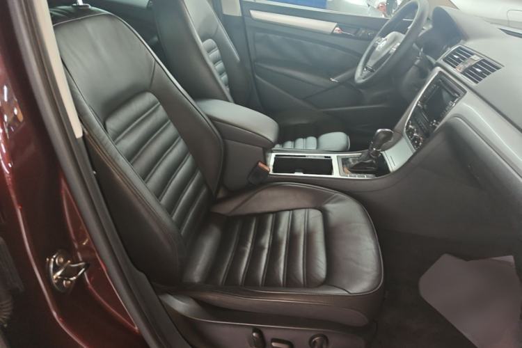 Used Volkswagen Passat 2013 1.8TSI DSG Prestige Edition Right Front Seat