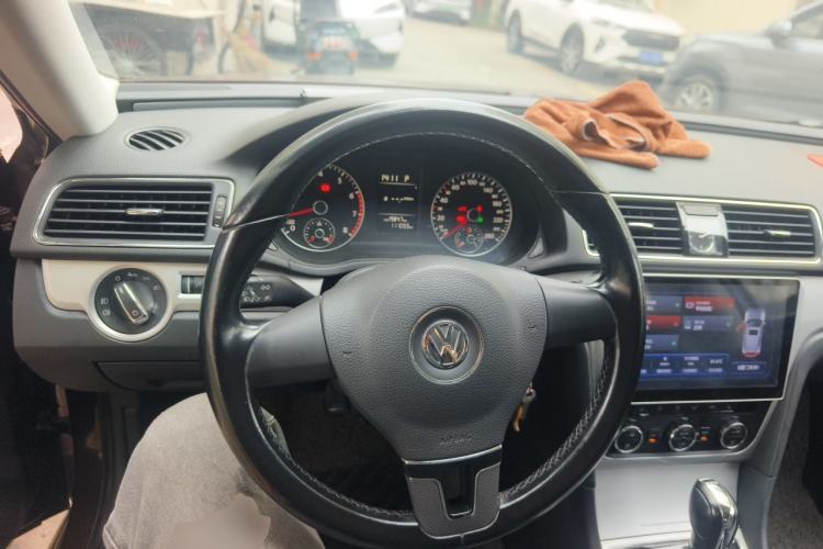 Used Volkswagen Passat 2013 1.8TSI DSG Prestige Edition Steering Wheel