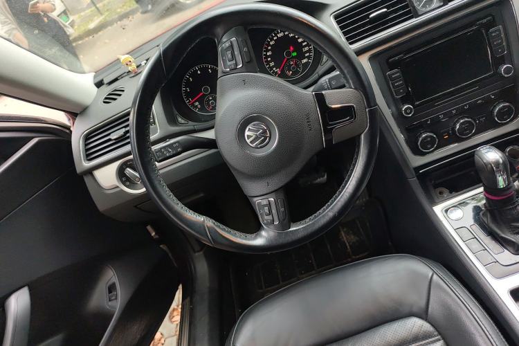 Used Volkswagen Passat 2013 1.8TSI DSG Prestige Edition Steering Wheel