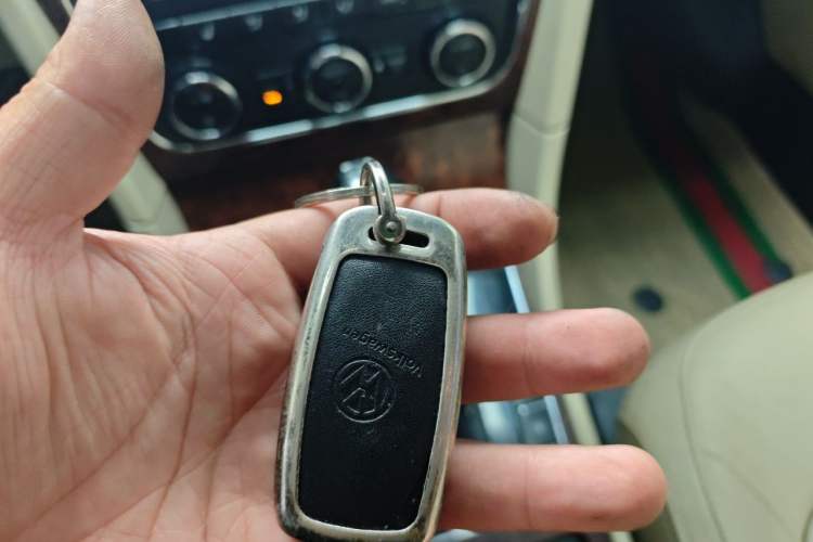Used Volkswagen Passat 2013 1.8TSI DSG Prestige Edition Vehicle Key