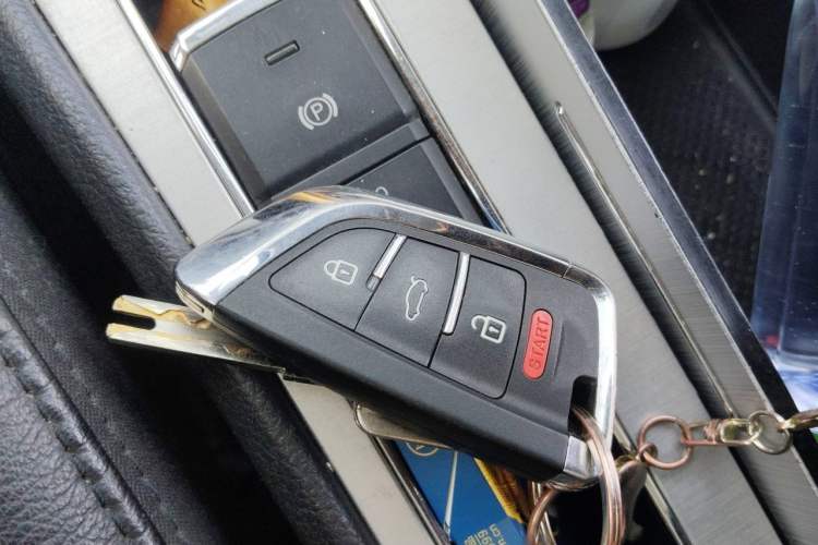 Used Volkswagen Passat 2013 1.8TSI DSG Prestige Edition Vehicle Key