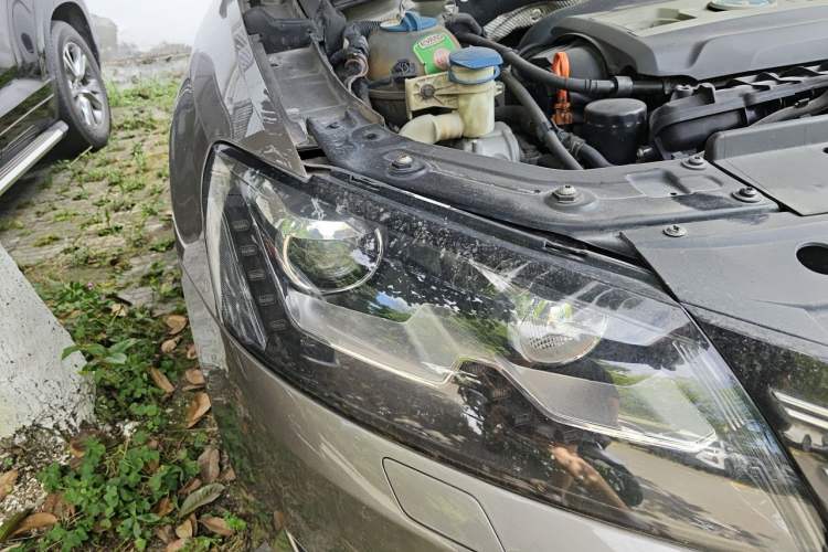 Used Volkswagen Passat 2013 2.0 TSI DSG Ultimate Edition Right Front Headlight