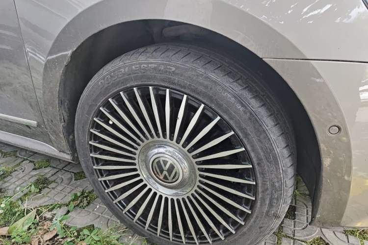 Used Volkswagen Passat 2013 2.0 TSI DSG Ultimate Edition Right Front Wheel Hub