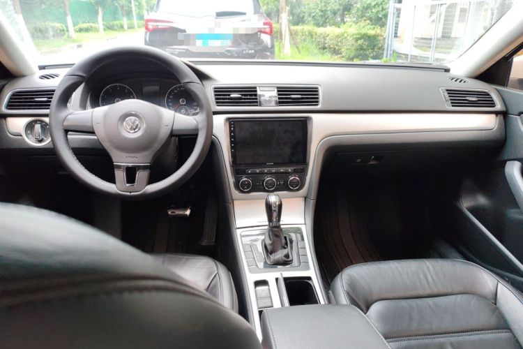 Used Volkswagen Passat 2013 1.8TSI DSG Prestige Edition Center Console