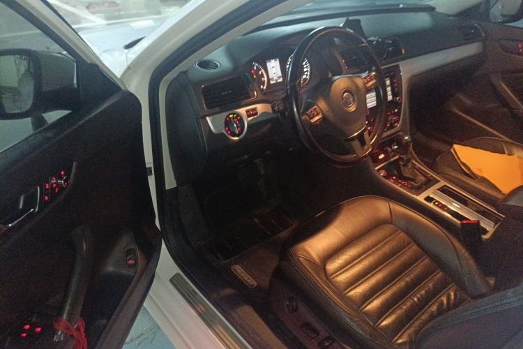 Used Volkswagen Passat 2013 1.8TSI DSG Prestige Edition Driver Seat