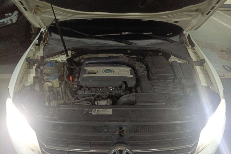 Used Volkswagen Passat 2013 1.8TSI DSG Prestige Edition Engine Bay