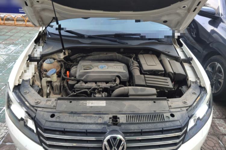 Used Volkswagen Passat 2013 1.8TSI DSG Prestige Edition Engine Bay