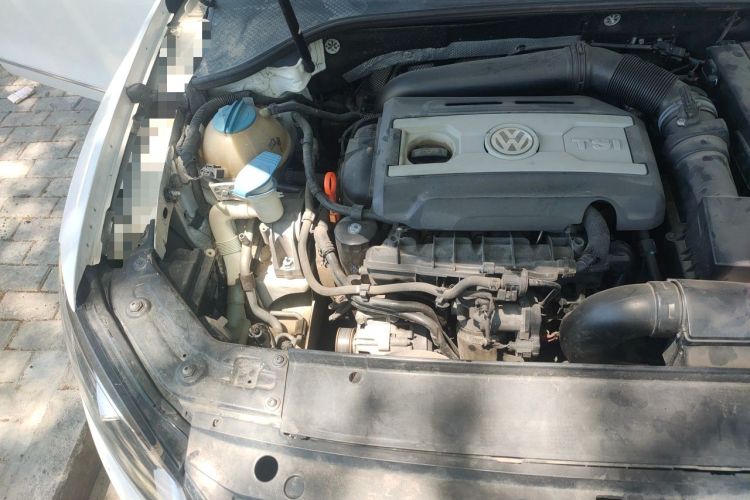 Used Volkswagen Passat 2013 1.8TSI DSG Prestige Edition Engine Bay Right