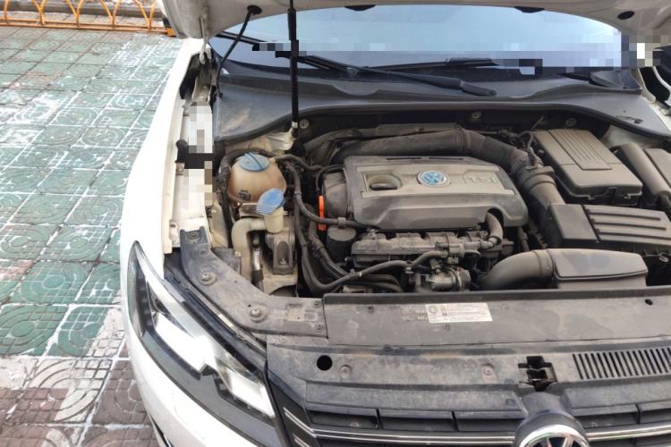 Used Volkswagen Passat 2013 1.8TSI DSG Prestige Edition Engine Bay Right