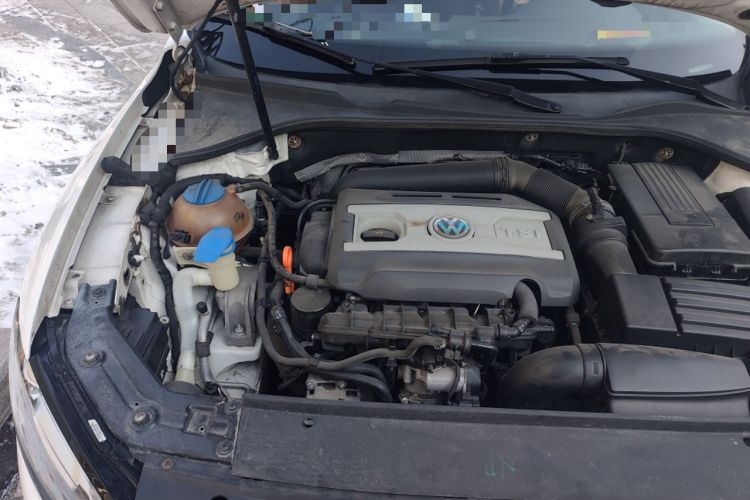 Used Volkswagen Passat 2013 1.8TSI DSG Prestige Edition Engine Bay Right