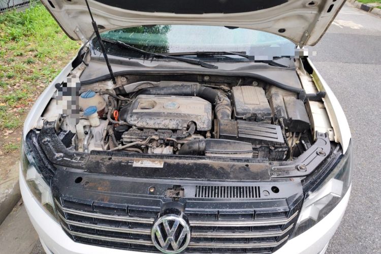Used Volkswagen Passat 2013 1.8TSI DSG Prestige Edition Engine Bay