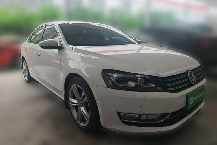 Used Volkswagen Passat 2013 2.0 TSI DSG Prestige Edition Front Right 45 Deg