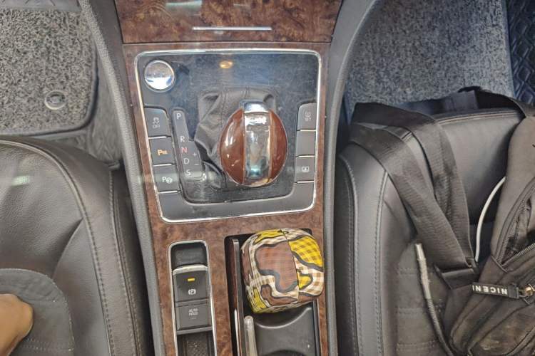 Used Volkswagen Passat 2013 2.0 TSI DSG Ultimate Edition Gear Lever