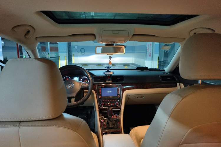 Used Volkswagen Passat 2013 1.8TSI DSG Prestige Edition Headliner