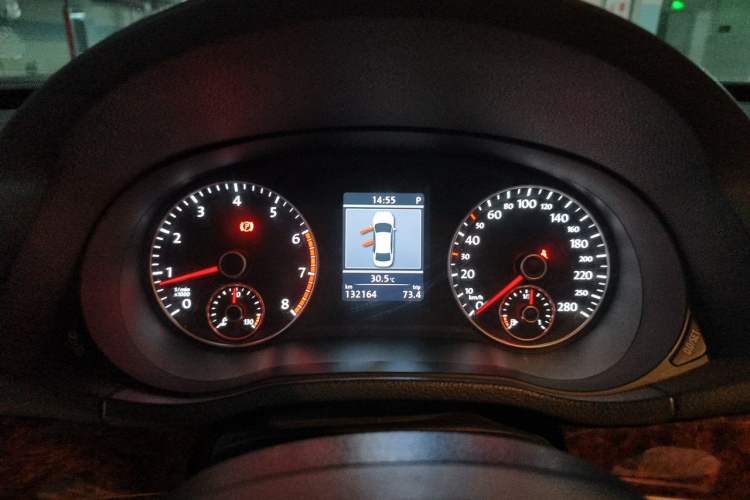 Used Volkswagen Passat 2013 1.8TSI DSG Prestige Edition Instrument Cluster