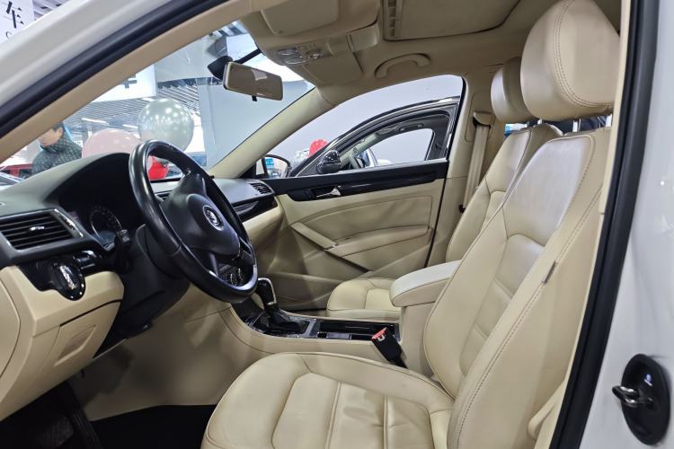 Used Volkswagen Passat 2013 1.8TSI DSG Prestige Edition Interior 3