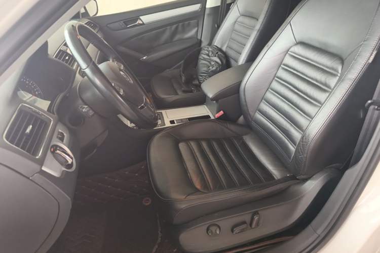 Used Volkswagen Passat 2013 1.8TSI DSG Prestige Edition Left Front Seat