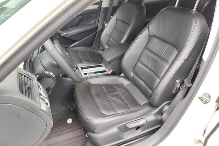 Used Volkswagen Passat 2013 1.8TSI DSG Prestige Edition Left Front Seat