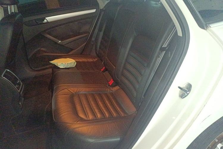 Used Volkswagen Passat 2013 1.8TSI DSG Prestige Edition Left Rear Seat
