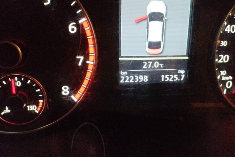 Used Volkswagen Passat 2013 2.0 TSI DSG Prestige Edition Odometer Close Up