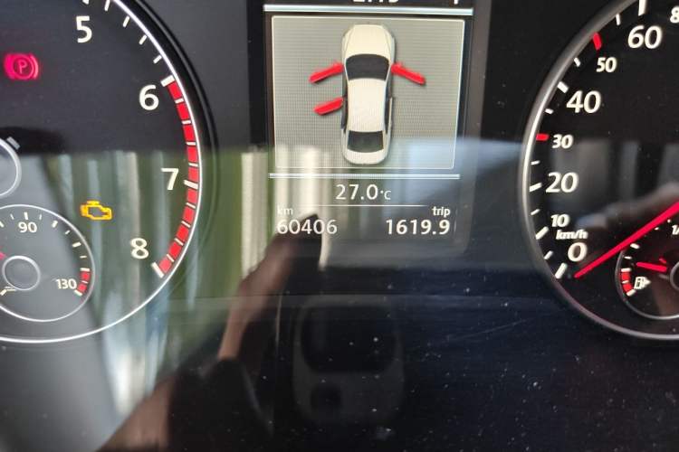 Used Volkswagen Passat 2013 1.8TSI DSG Prestige Edition Odometer Close Up