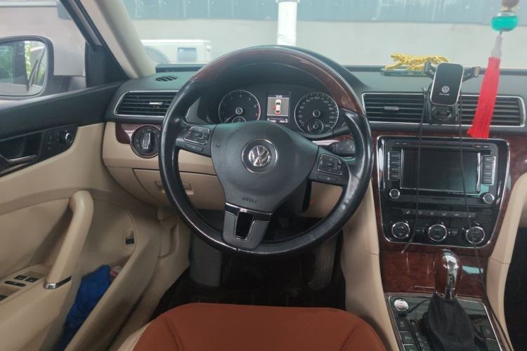 Used Volkswagen Passat 2013 2.0 TSI DSG Prestige Edition Steering Wheel