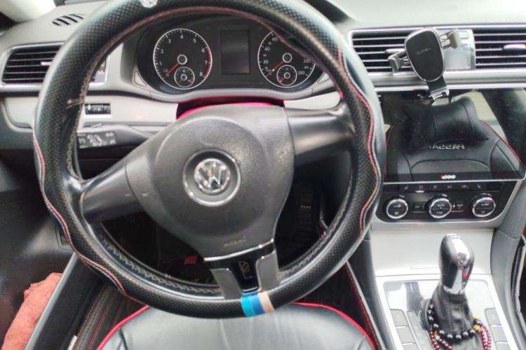 Used Volkswagen Passat 2013 1.8TSI DSG Prestige Edition Steering Wheel