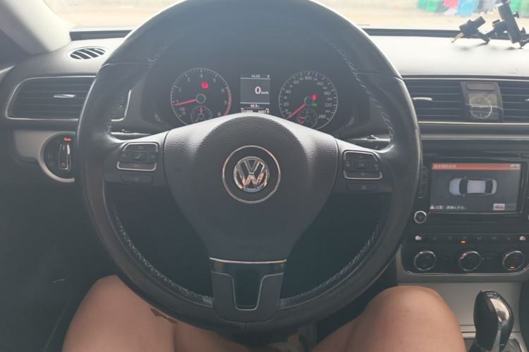 Used Volkswagen Passat 2013 1.8TSI DSG Prestige Edition Steering Wheel