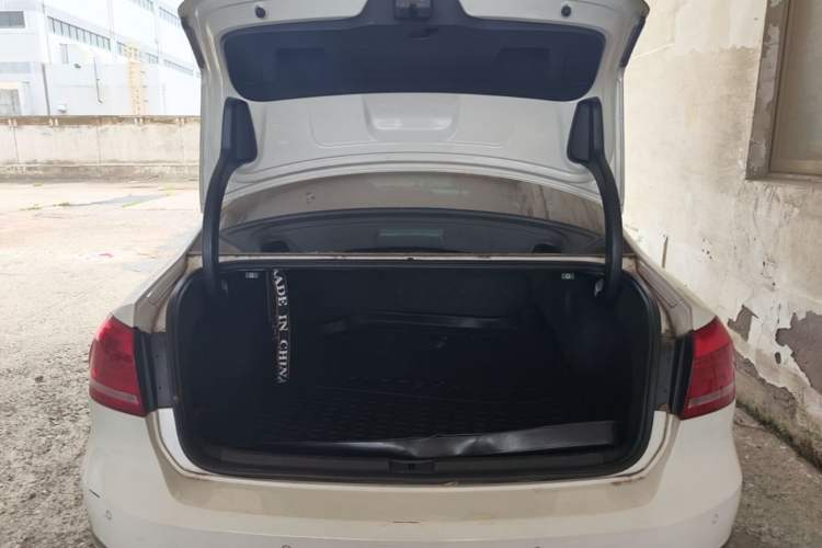 Used Volkswagen Passat 2013 1.8TSI DSG Prestige Edition Trunk