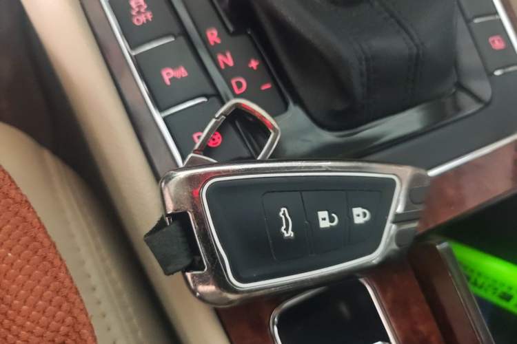 Used Volkswagen Passat 2013 2.0 TSI DSG Prestige Edition Vehicle Key