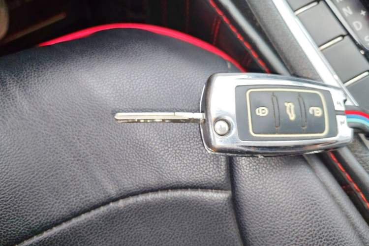 Used Volkswagen Passat 2013 1.8TSI DSG Prestige Edition Vehicle Key