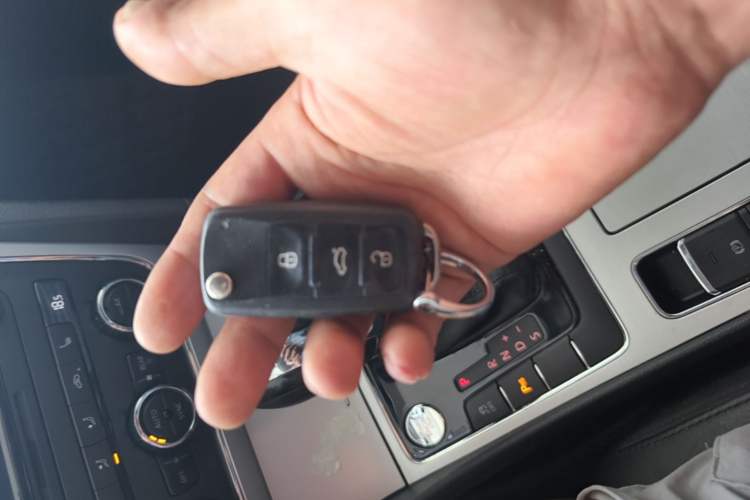 Used Volkswagen Passat 2013 1.8TSI DSG Prestige Edition Vehicle Key
