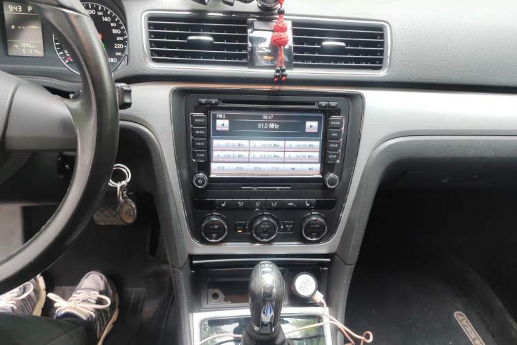 Used Volkswagen Passat 2013 1.8TSI DSG Prestige Edition Audio And AC Panel