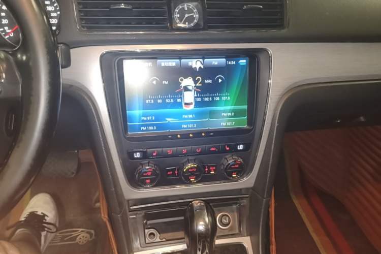 Used Volkswagen Passat 2013 1.8TSI DSG Prestige Edition Audio And AC Panel