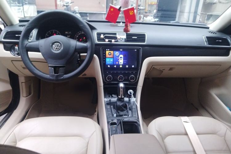 Used Volkswagen Passat 2013 1.8TSI DSG Prestige Edition Center Console