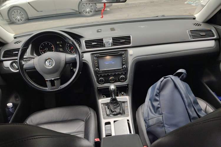 Used Volkswagen Passat 2013 1.8TSI DSG Prestige Edition Center Console