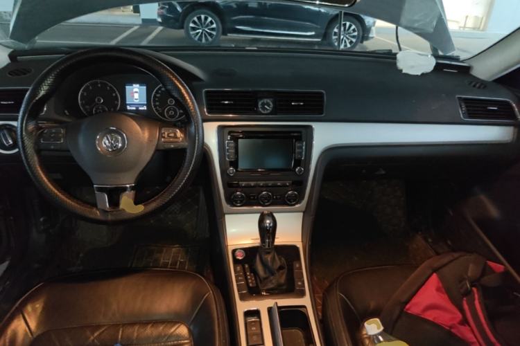 Used Volkswagen Passat 2013 1.8TSI DSG Prestige Edition Center Console