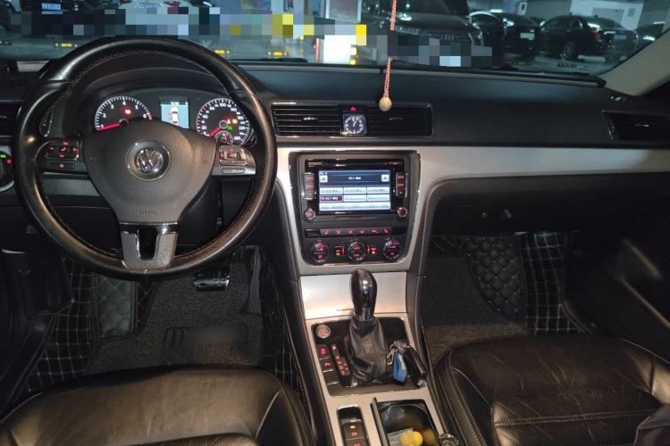 Used Volkswagen Passat 2013 1.8TSI DSG Prestige Edition Center Console