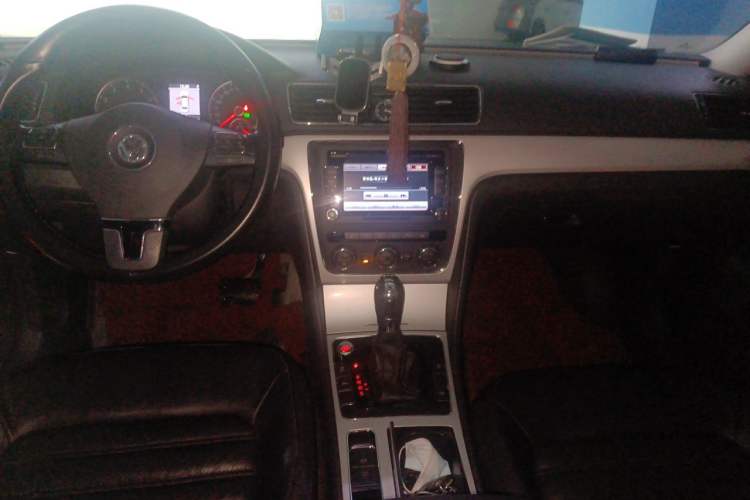 Used Volkswagen Passat 2013 1.8TSI DSG Prestige Edition Center Console